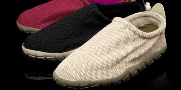 Maharam Nike Shoe air moc 2010